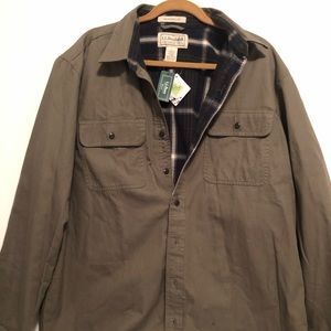 L.L.Bean Button Up!!